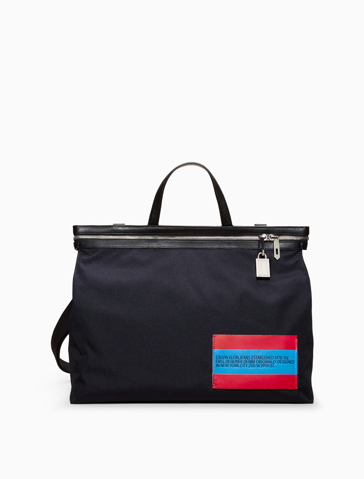 MEDIUM NYLON TOTE