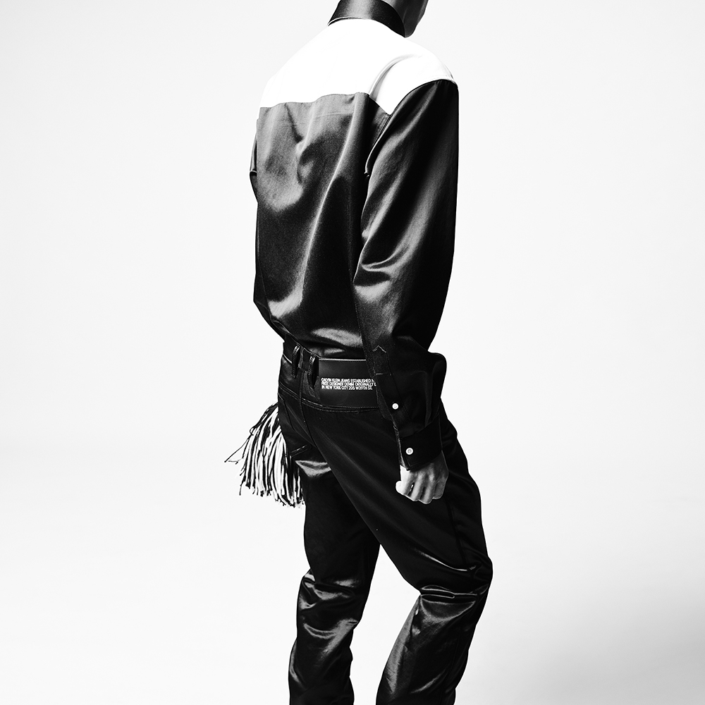 look 22 of 84