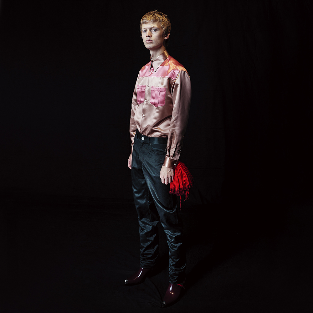look 27 of 84