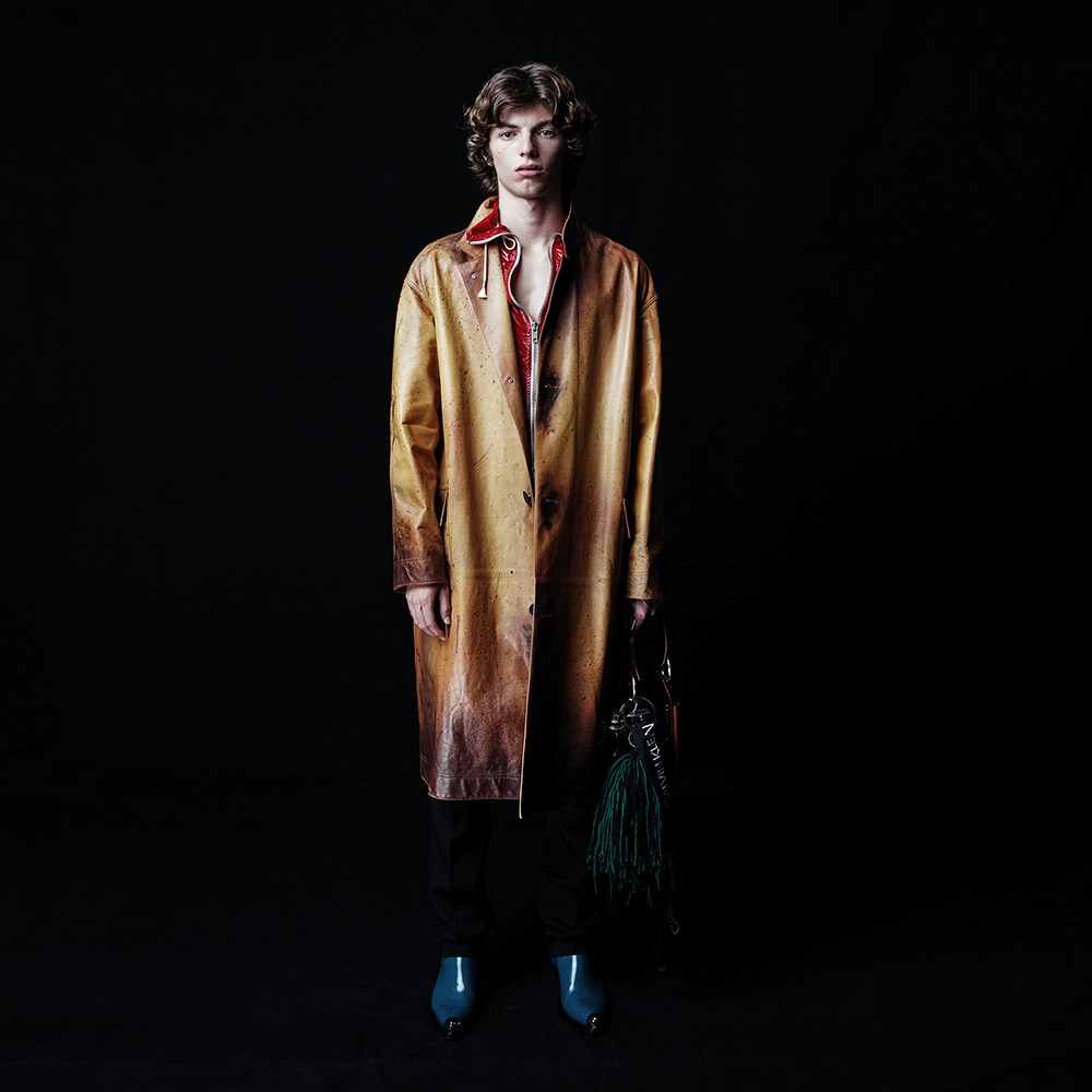 look 29 of 84