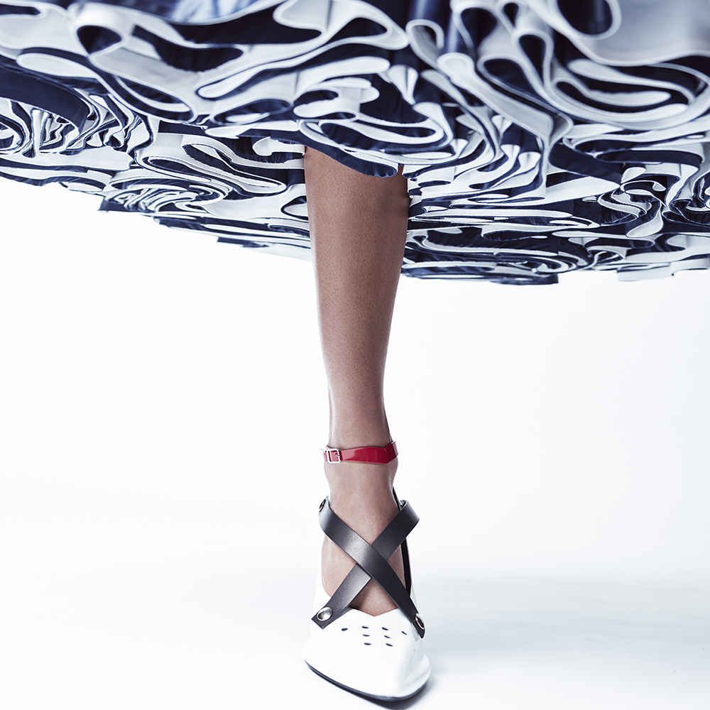 look 44 of 84