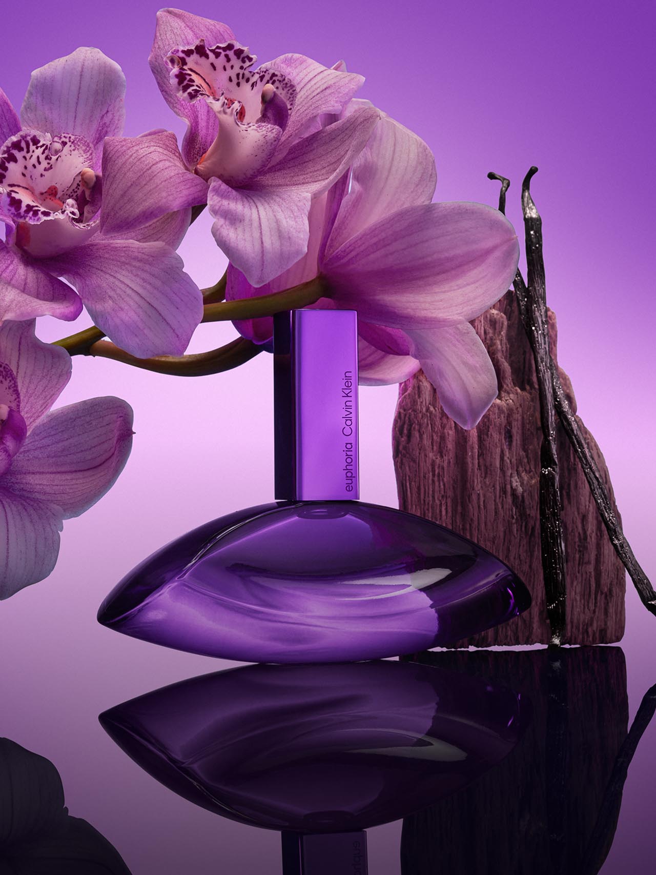 Still life image of bold elixir fragrance