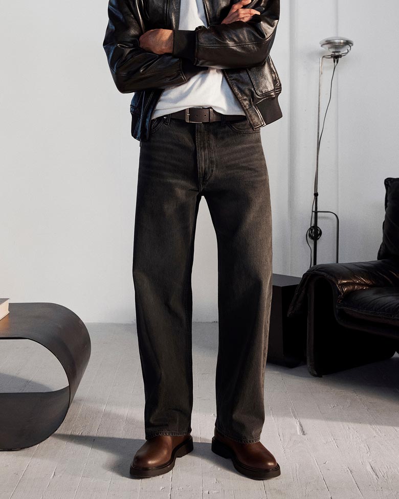 Model posing in the Baggy Jean
