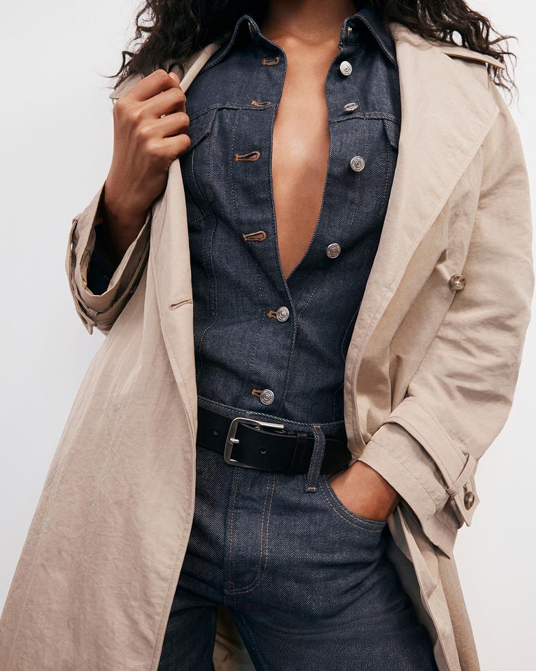 Model posing in the 90s Straight Jean