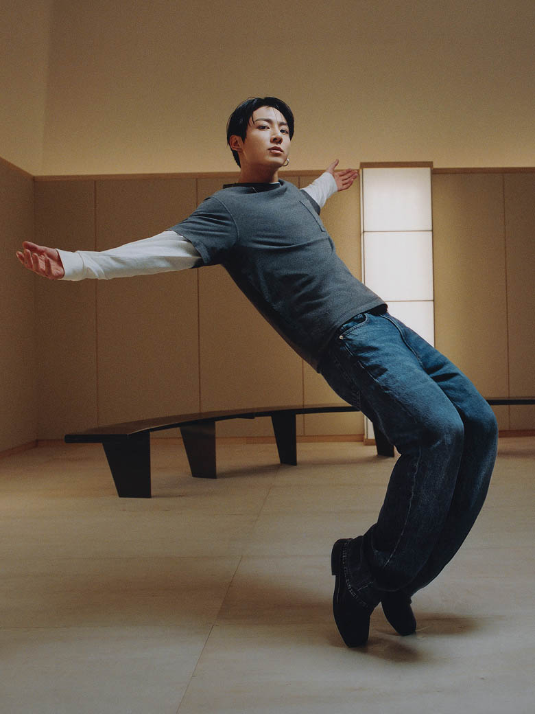 Jung Kook posing in Baggy Jeans