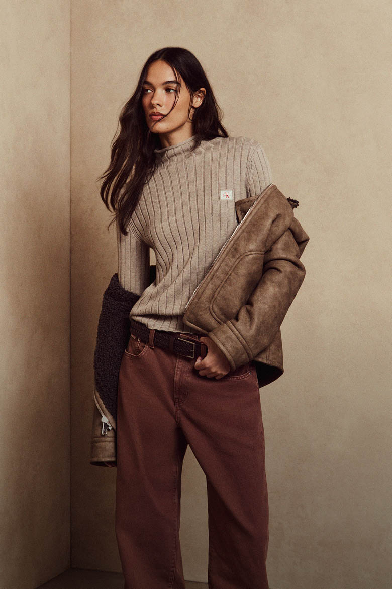 Female model posing in Fall apparel